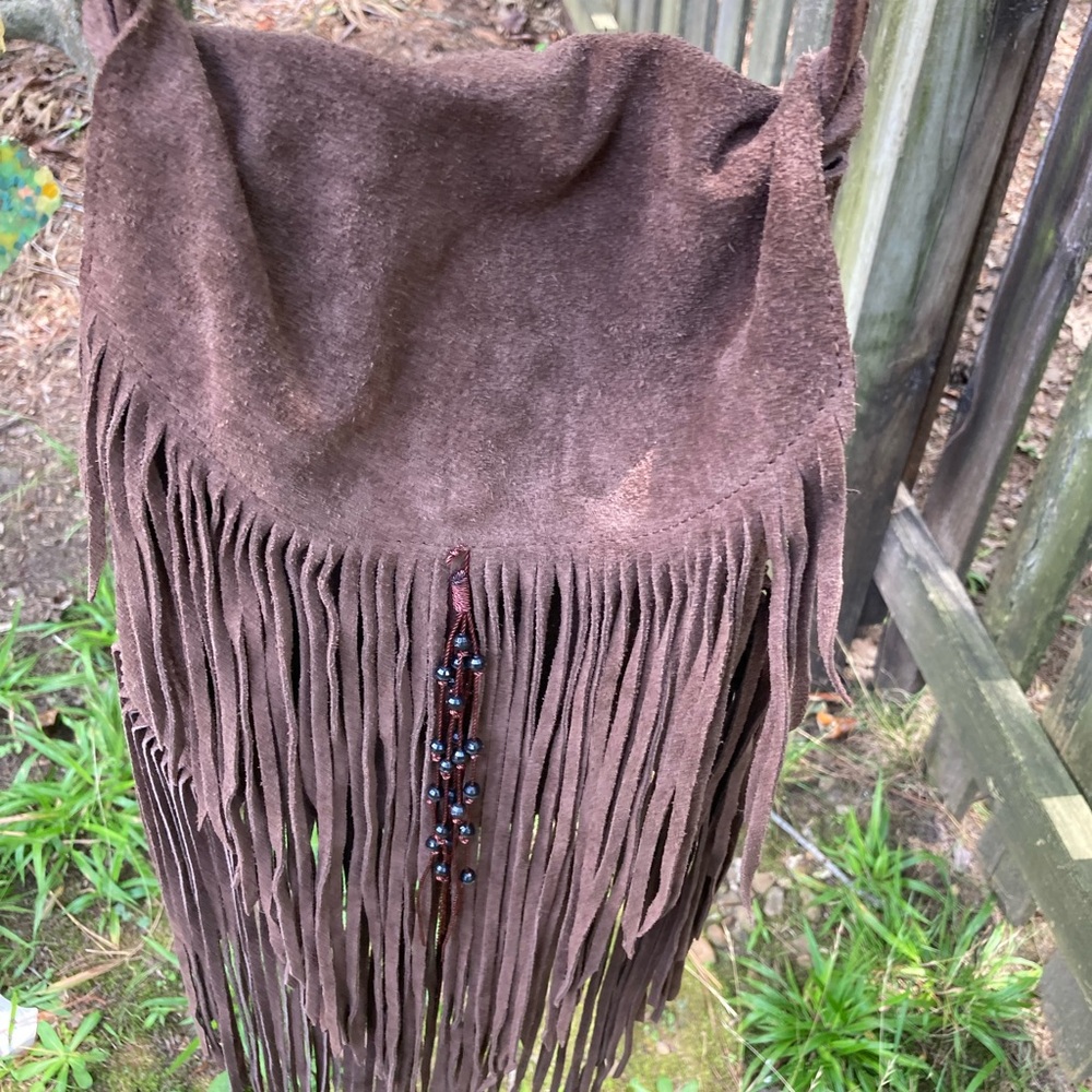 Cool crossbody leather purse. Like new!